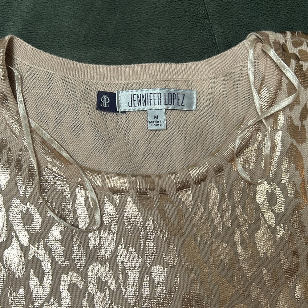 Jennifer Lopez Cheeta Patterned Top NWOT - Picture 3 of 3